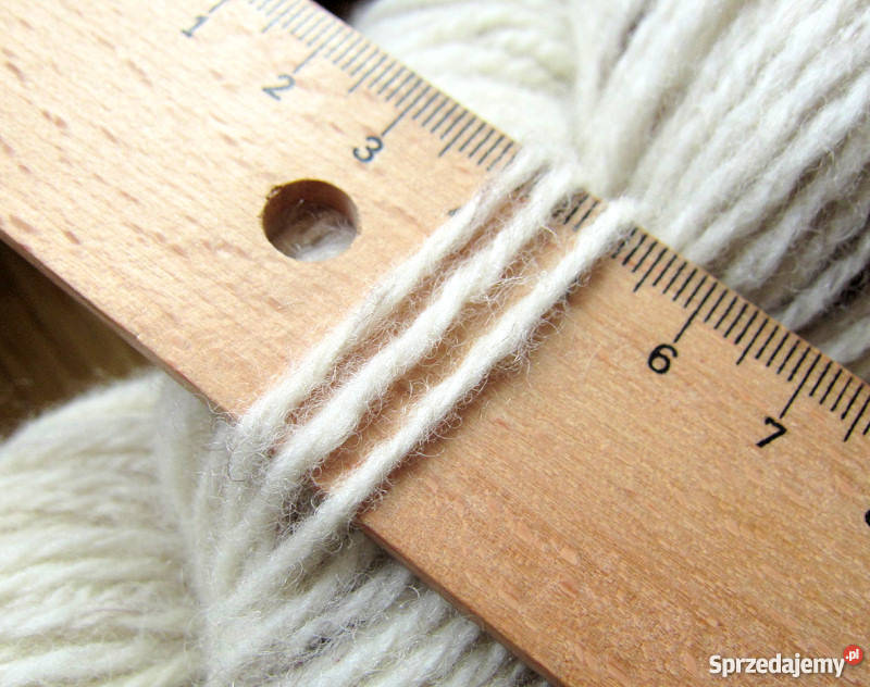 Włóczka owcza wełna 100 gruba ecru nakrapiana Kraków
