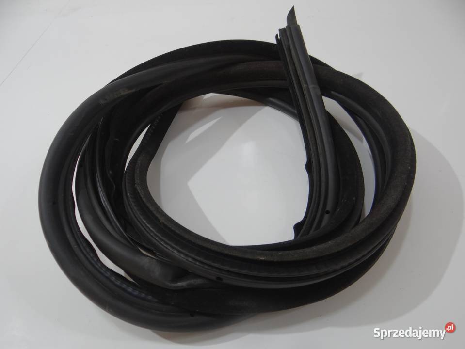 USZCZELKA DRZWI PRAWA PRZEDNIA PRZÓD BMW 5 E61 osobowe Strzyżewice sprzedam