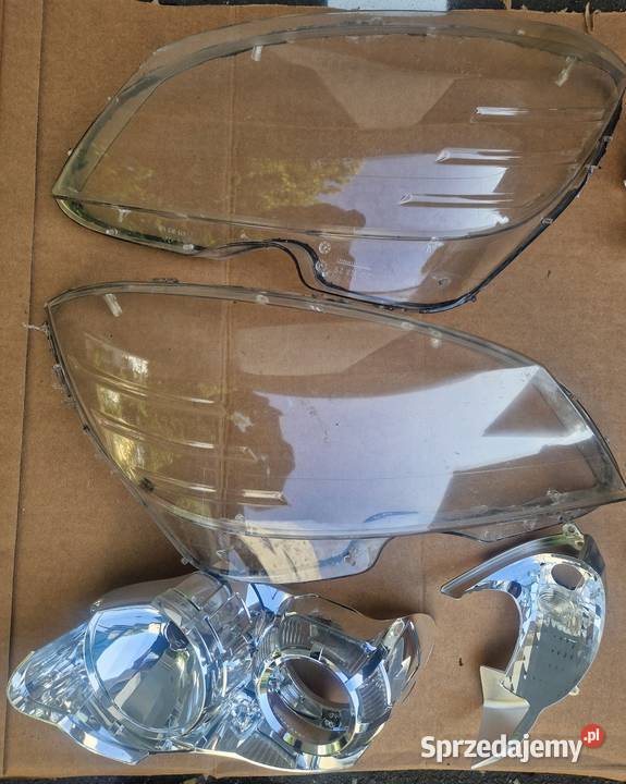 Klosze lamp reflektorow mercedes C204 sprzedam