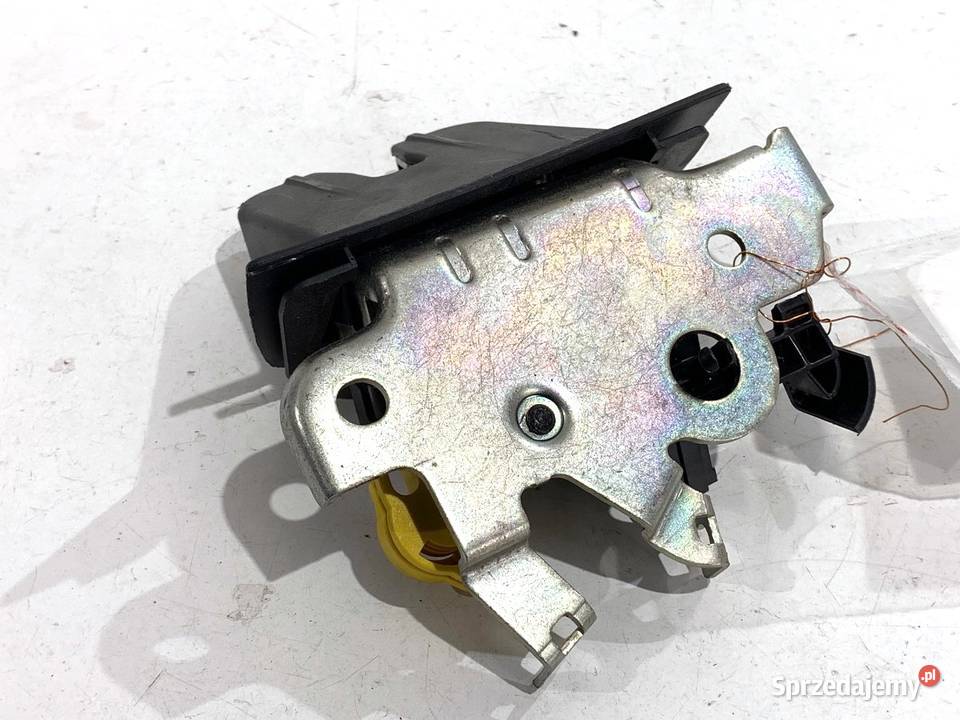 ZAMEK KLAPY TYŁ AUDI A4 B9 Kombi