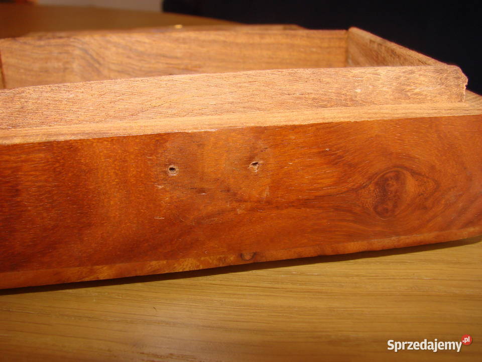 teakowa szkatułka inkrustowana mosiądzem Pozostałe Pruszcz Gdański sprzedam