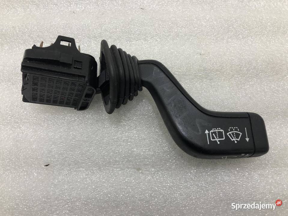 PRZEŁĄCZNIK WYCIERACZEK TOYOTA YARIS 501392 Wyposażenie wnętrza