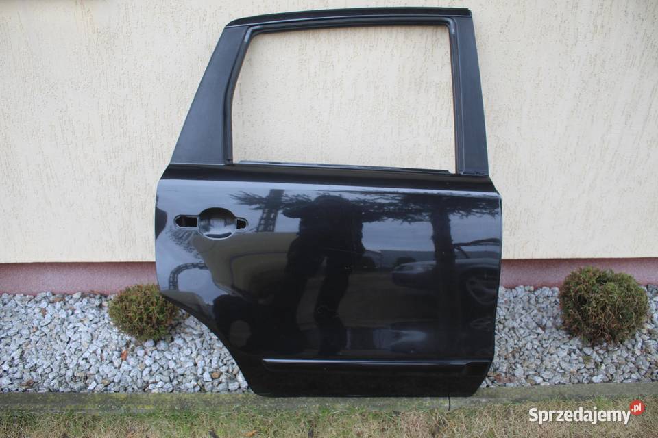 DRZWI PRAWY TYŁ TYLNE Z11 NISSAN NOTE E11