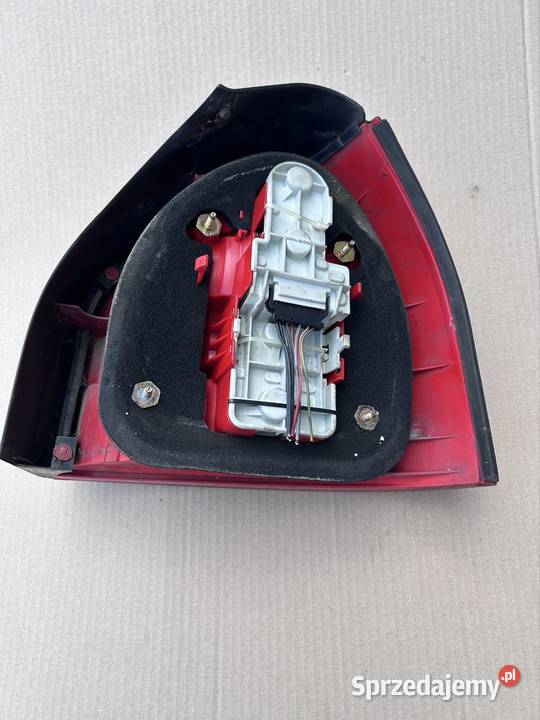 Lampa lewy tył Audi a3 8l lift 8l0945095b Lampy tylne