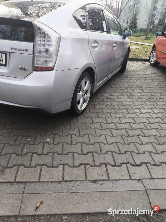 Toyota prius 18 hybryda z gazem CD sprzedam