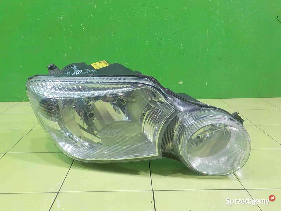 SKODA YETI 18 TSI 11r lampa prawa przod osobowe Suków