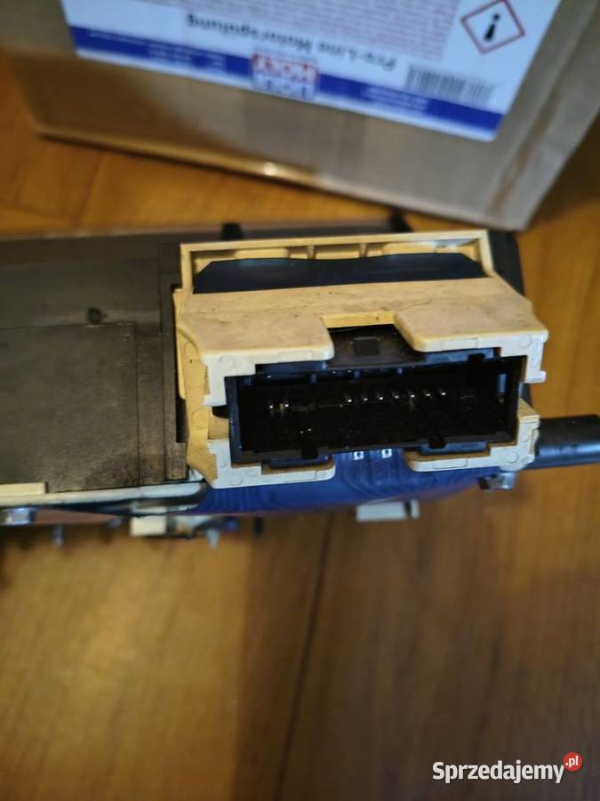 Części VW Golf II maska klapa progi licznik itp osobowe Staszów sprzedam