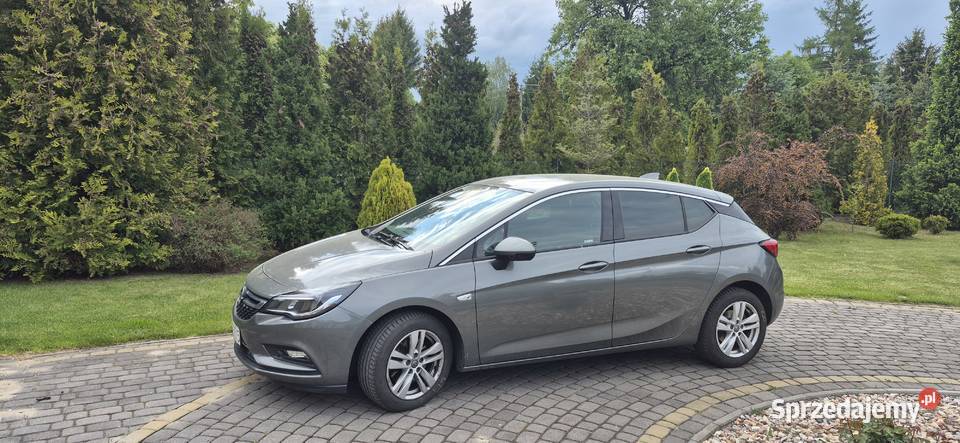 Opel Astra 2016r 16 diesel bogate wyposażenie do Ludwin-Kolonia