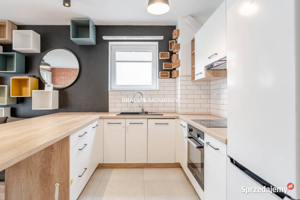 Sprzedaż mieszkania 6657m2 3 pokoje Wieliczka sprzedam