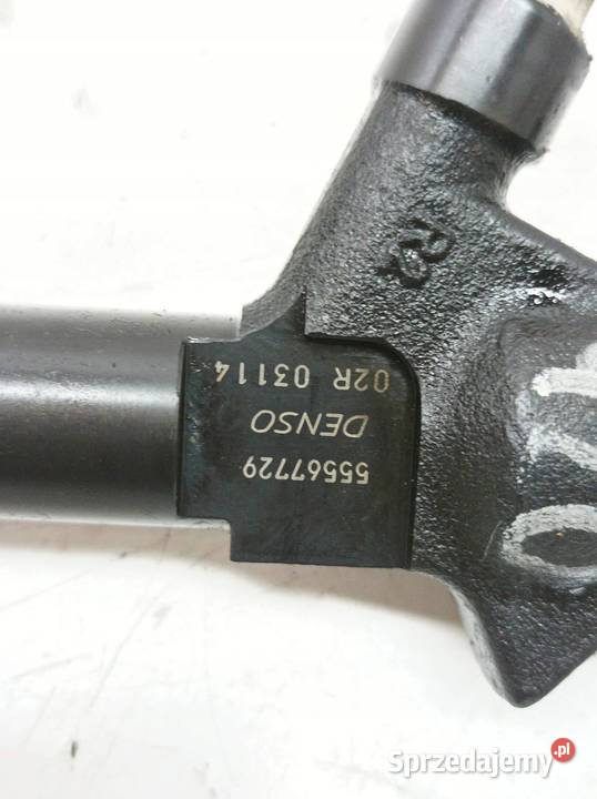 WTRYSKIWACZ 55567729 17 CDTI Opel Astra IV 2009