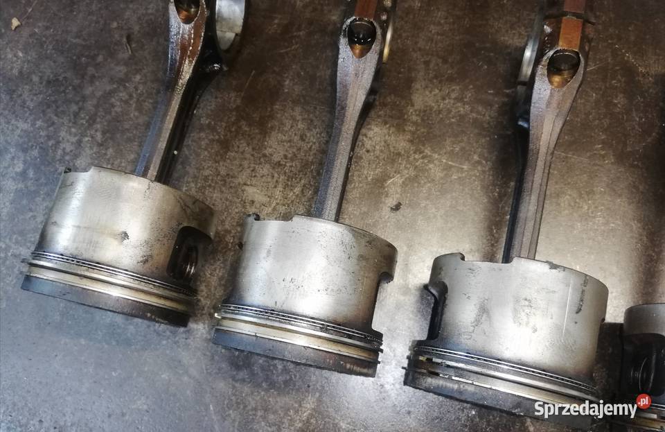 Tłok tłoki korba korbowód korbowody Audi 80 20 osobowe Sanok sprzedam