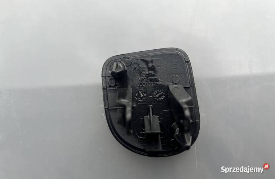 ALFA ROMEO STELVIO ZAŚLEPKA HAKA HOLOWNICZEGO Międzychód