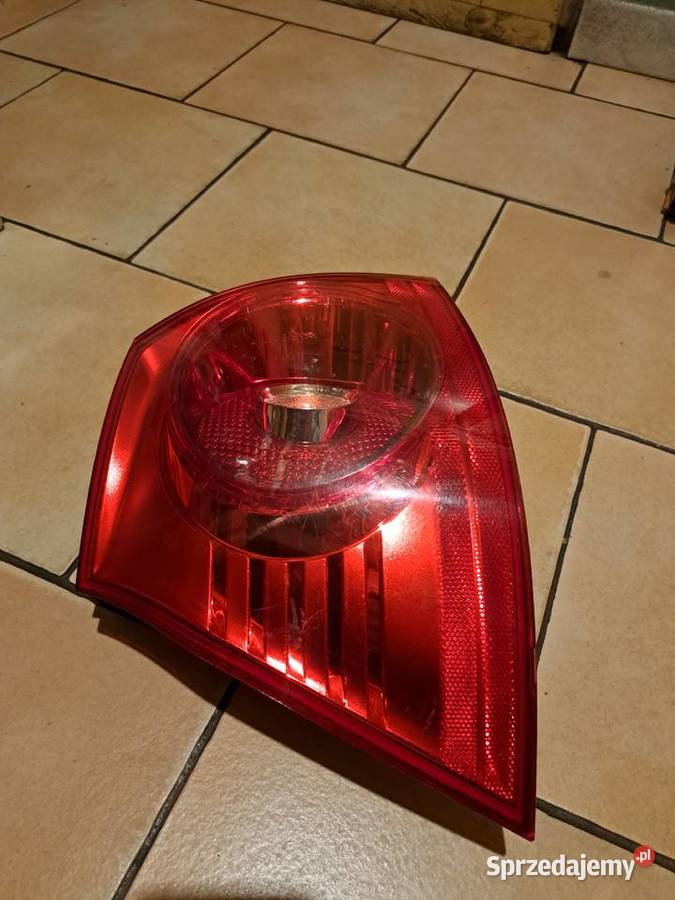 WV golf 5 lampa tylna lewa Leszno sprzedam
