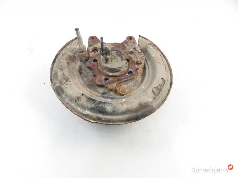 PIASTA TYLNA PRAWA TOYOTA COROLLA Verso 2001