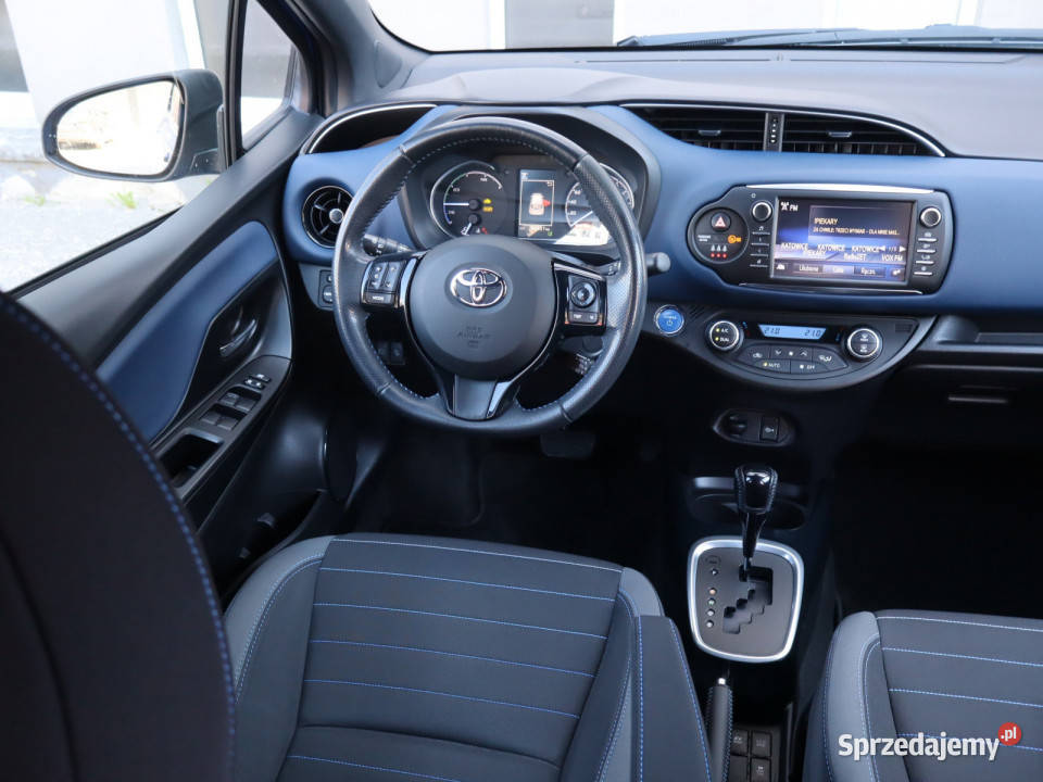 Toyota Yaris 15 Hybrid Katowice