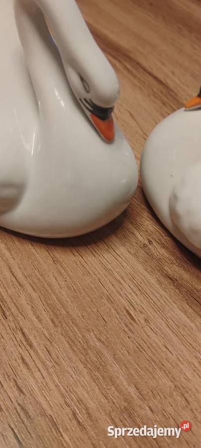Porcelanowe łabędzie stan super Figurki i rzeźby Kłobuck