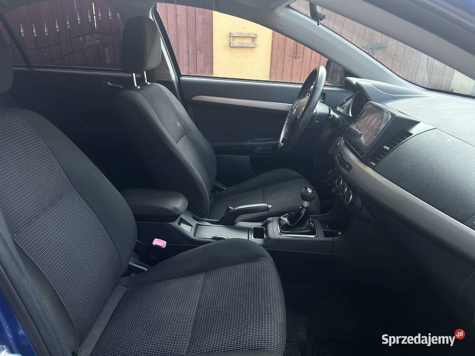 Mitsubishi Lancer Sportback Invite 18 Mivec niebieski Pstrowice
