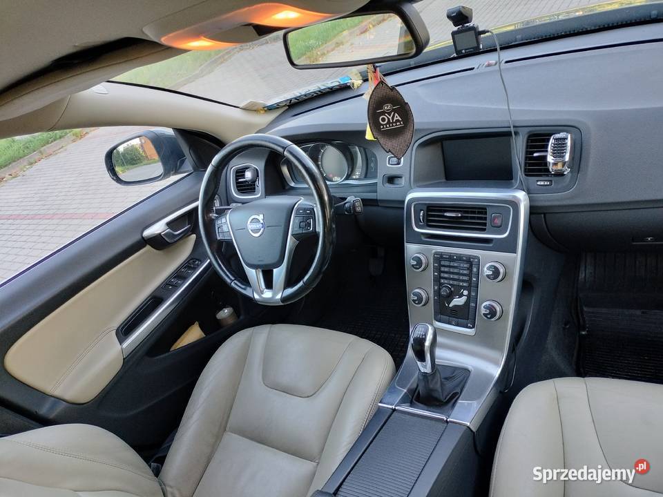 Volvo V60 możliwa zamiana gniazdo AUX Okonek