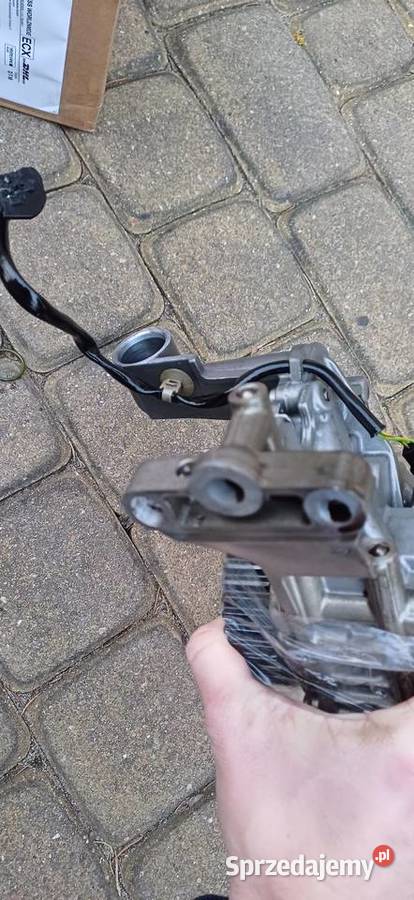 Pompa oleju do Volvo V60 B4 diesel 32298901