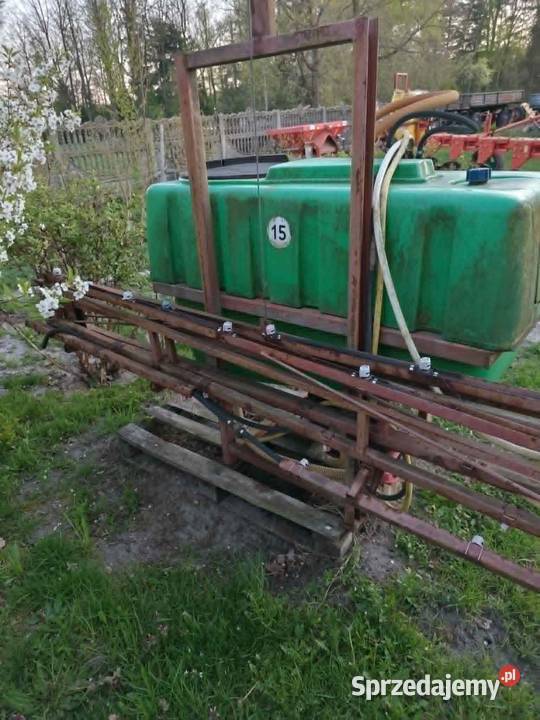 Sprzedam opryskiwacz 400 litrów sprzedam
