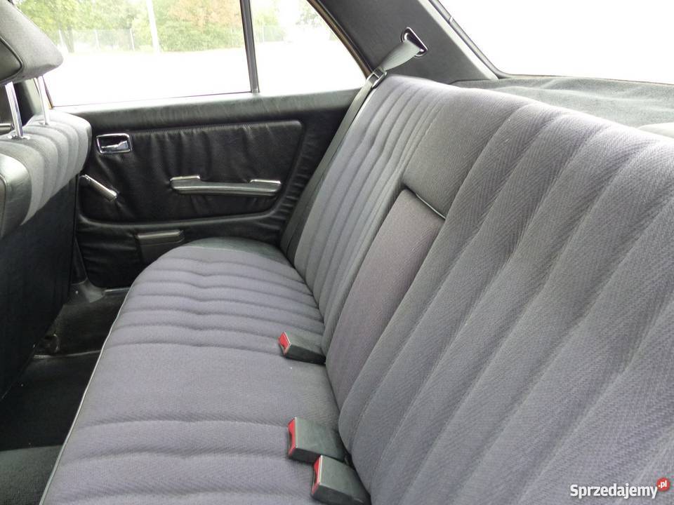 MercedesBenz W123 200 D 1981 ZGODNY Z VIN NISKI światła przeciwmgłowe Wrocław sprzedam