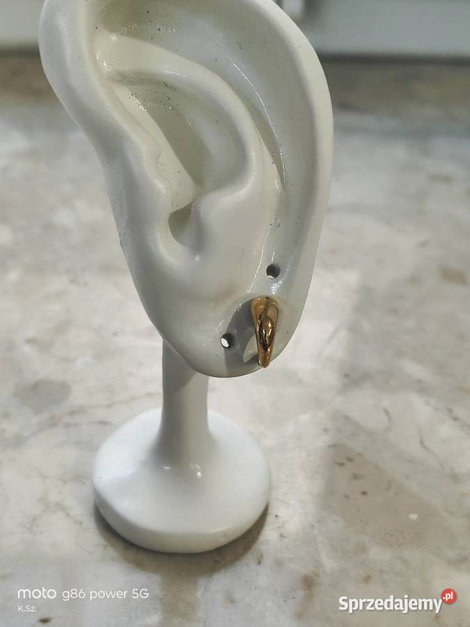 Złote Nowe kolczyki na sztyfcie wys11mmpr375