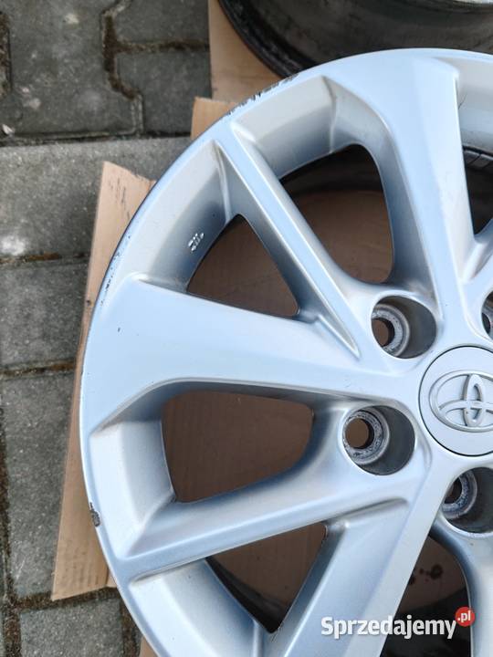 Felgi aluminiowe 16 Toyota Pruszków sprzedam