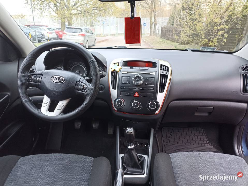 Kia Ceed 16 116 Crdi Kombi 2010 nowe opony Cee'd Legionowo sprzedam