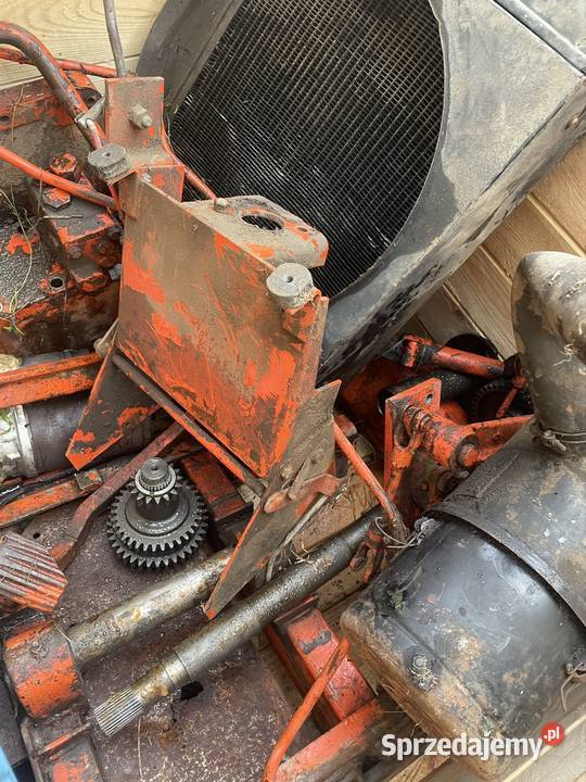 Renault 551 651 681 751 781 851skrzynia pompa Ruda Maleniecka sprzedam