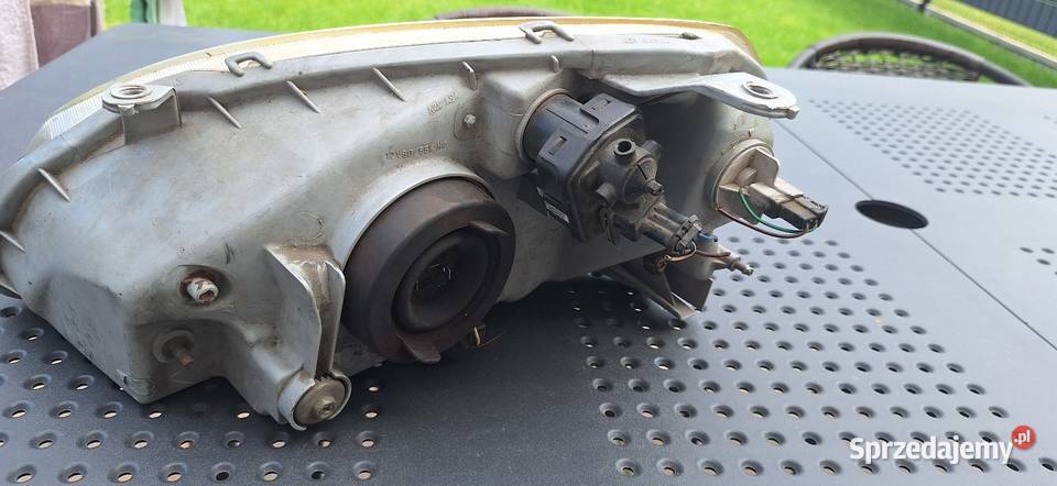 Tata Indica prawa lampa reflektor przod osobowe Białystok