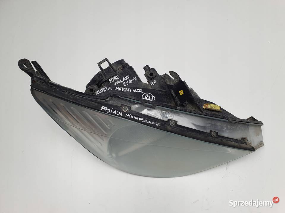 LAMPA PRAWA Ford Focus Mk1 9801r PRZEDNIA prawy Rudka