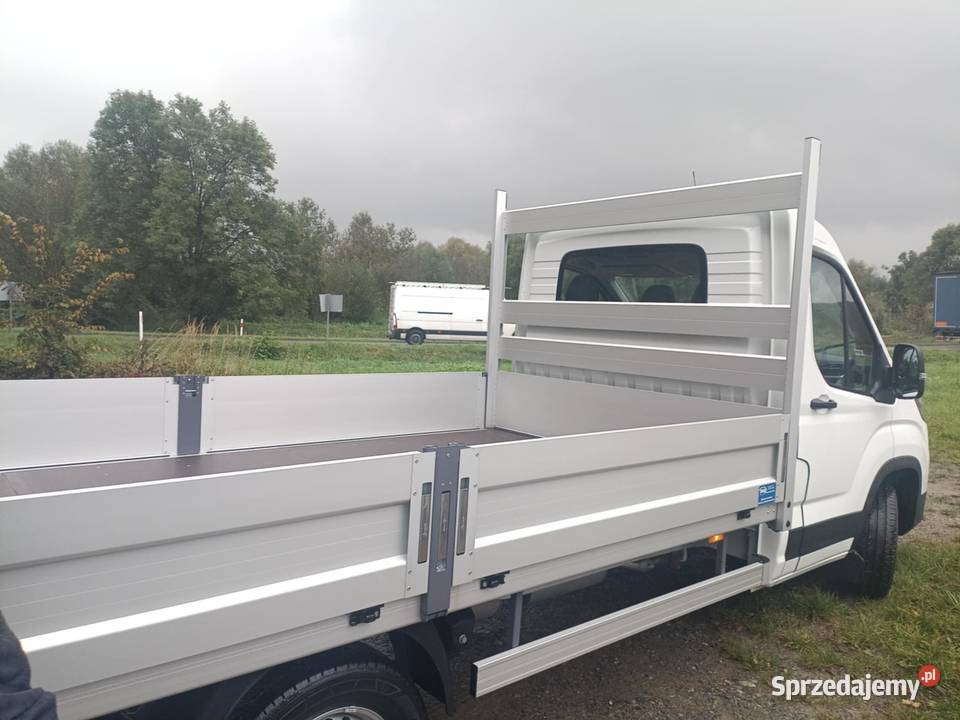 Transport wywrotka auto dostawcze