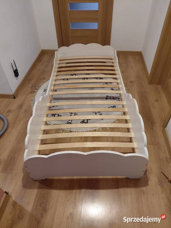 Łóżko dziecięce chmurki
