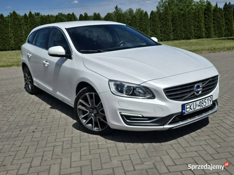 Volvo V60 20hdi NaviSerwisXenonyLedyBiała kurtyny powietrzne