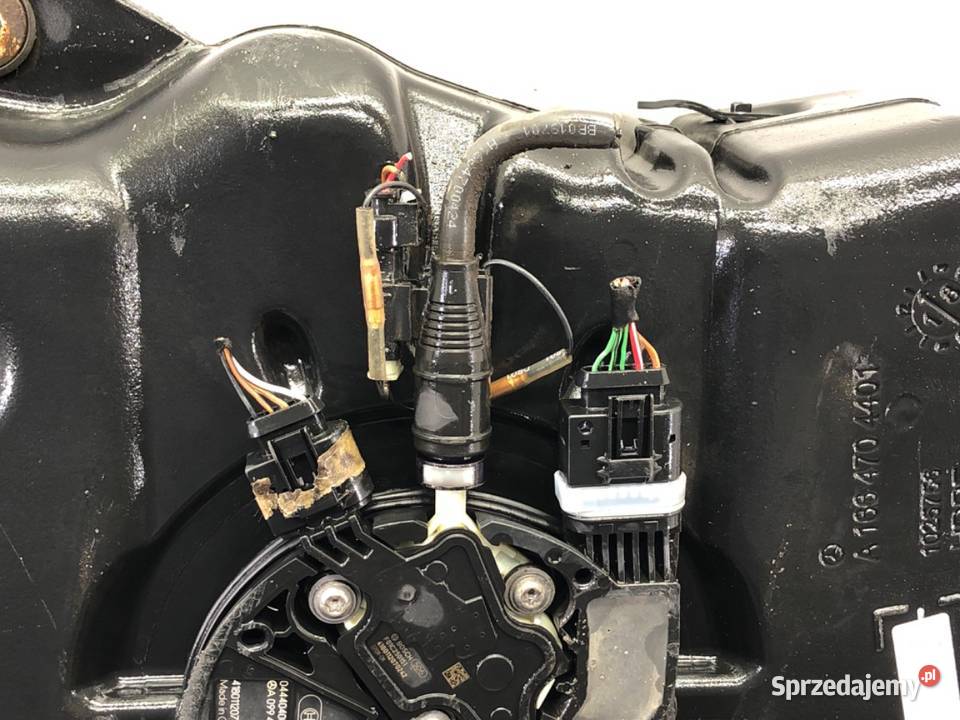 ZBIORNIK SCR MERCEDES GLE A1664704401 30 258 SUV sprzedam