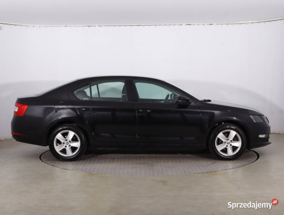 Skoda Octavia 14 TSI asystent pasa ruchu Piaseczno