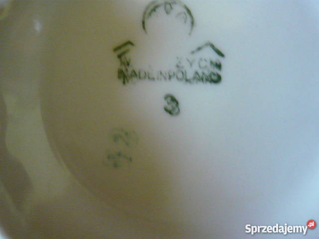 Dzbanuszek z zielonym wykończeniem Myszków