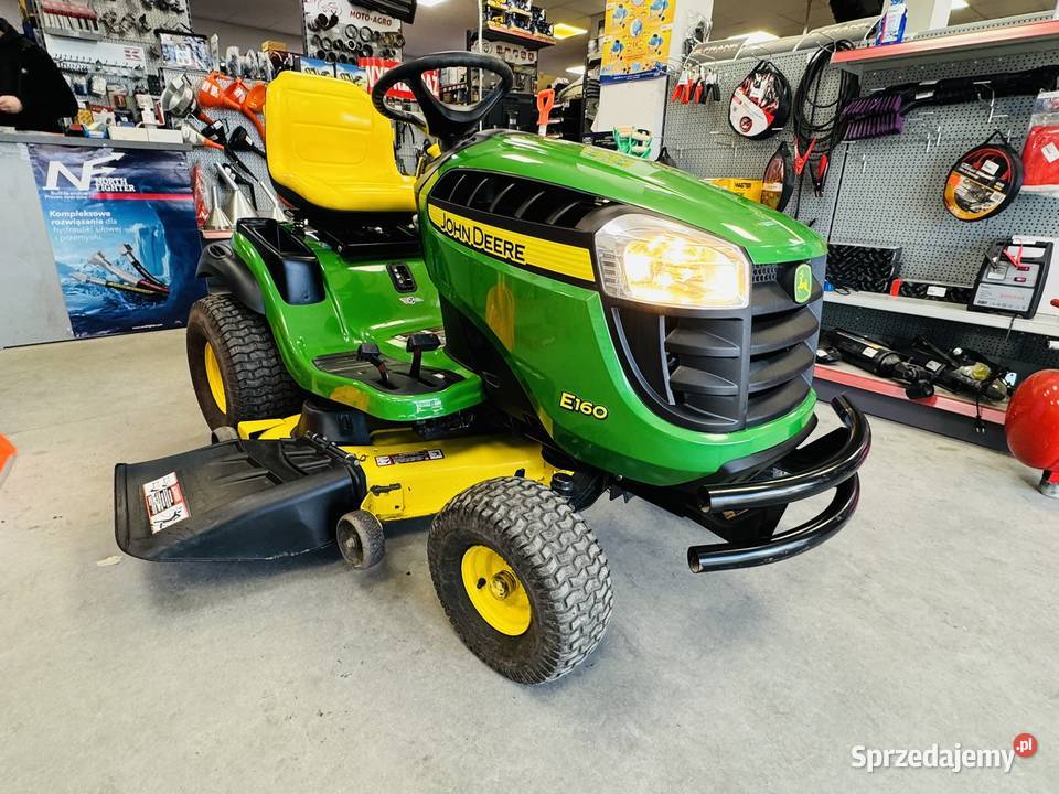 Traktorek kosiarka John Deere E160