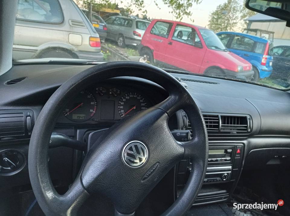 Volkswagen Passat Kombi 18 92 kW 1998 r dawca Rok produkcji 1998 Samochody na części Szklarka Myślniewska
