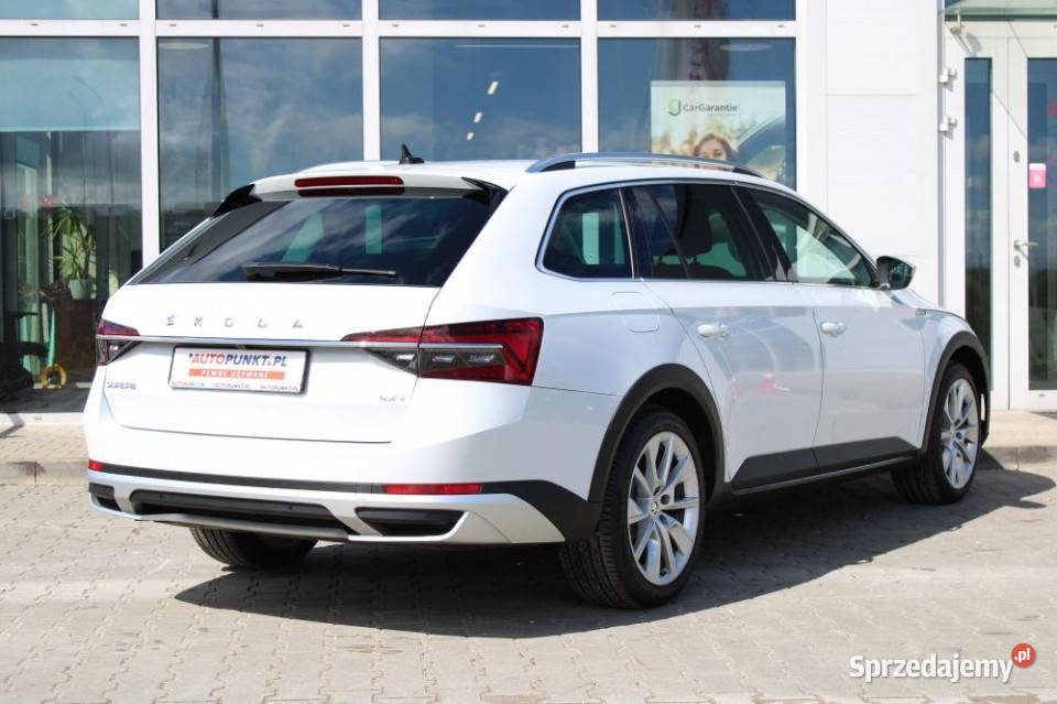 Skoda Superb 2023r LED AC 3 strefy Pakiet Zima