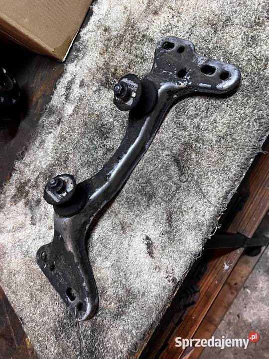 Podpora łapa skrzyni biegów BMW E36 śląskie Piasek