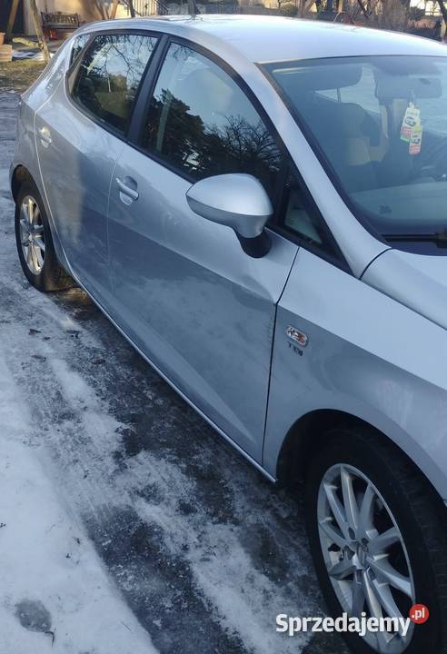 Sprzedam auto nieuszkodzony Ewinów