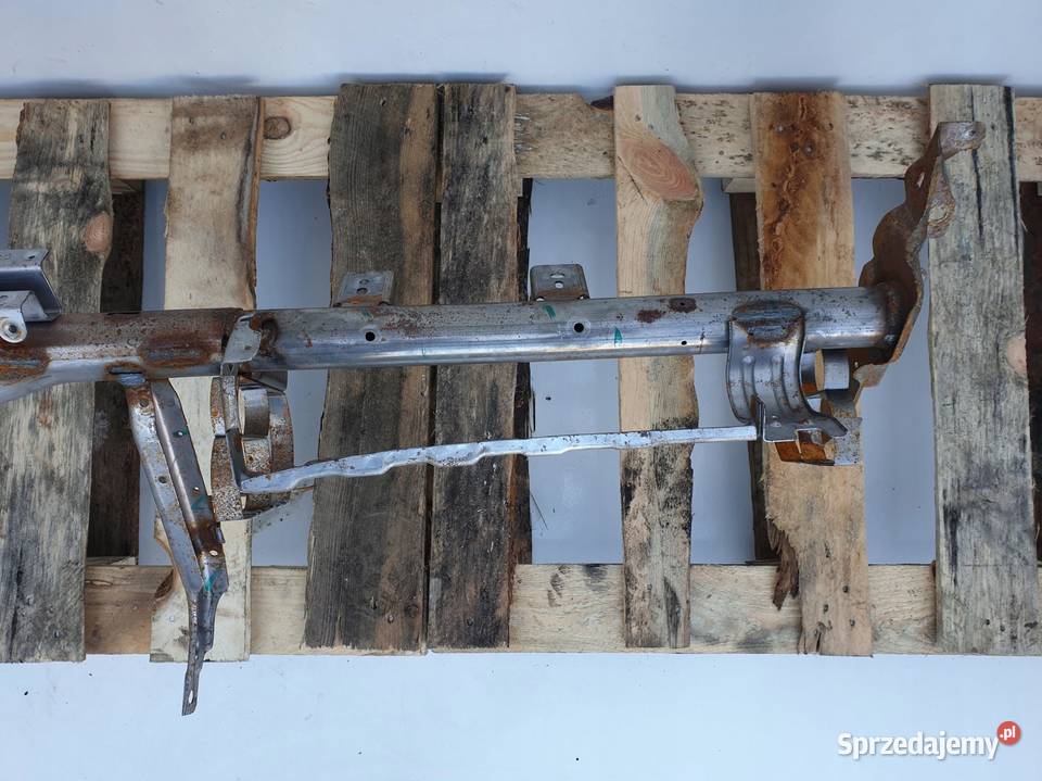 Dodge Challenger STELAŻ DESKI ROZDZIELCZEJ Rudka