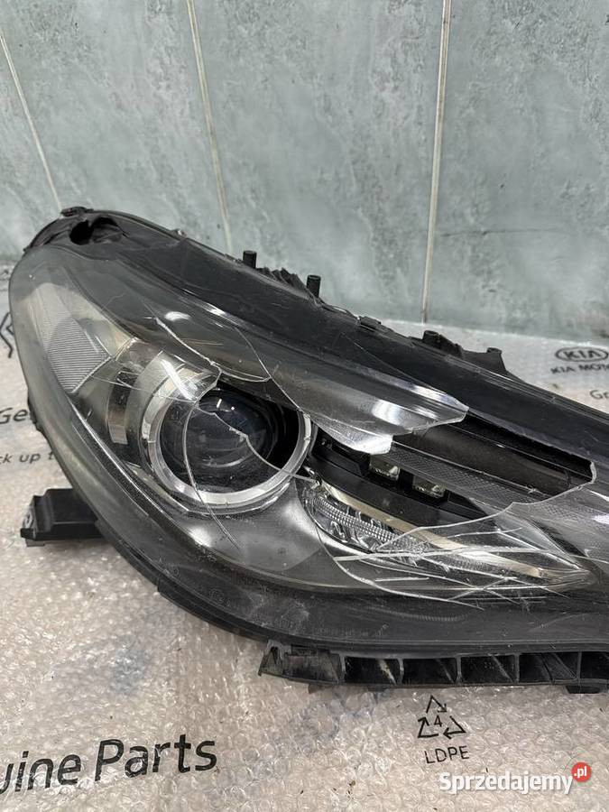 Alfa Romeo Giulia Xenon lampa przód prawa śląskie Bielsko-Biała sprzedam