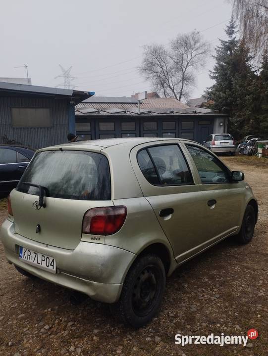 Toyota Yaris 5 drzwi idealna na miasto 3200 PLN Kraków