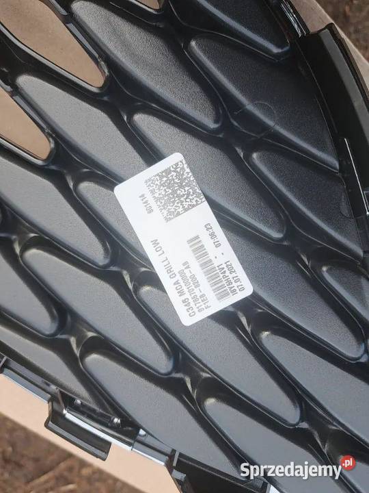 Atrapa chłodnicy Ford Focus III C346 F1EB8200AB