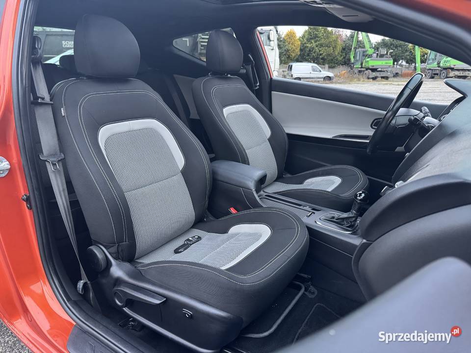 Kia Ceed 16 DIESEL Zarejestrowana Klimatronik komputer pokładowy Konin