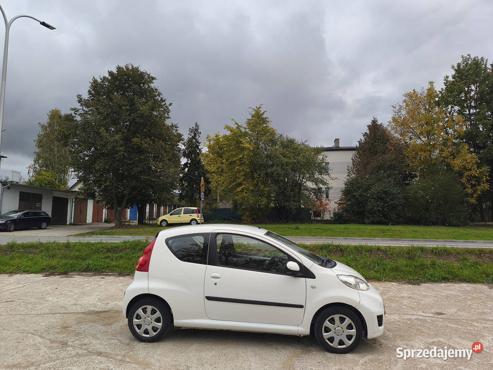 Peugeot 107 10pb 2011r 1KM Białystok