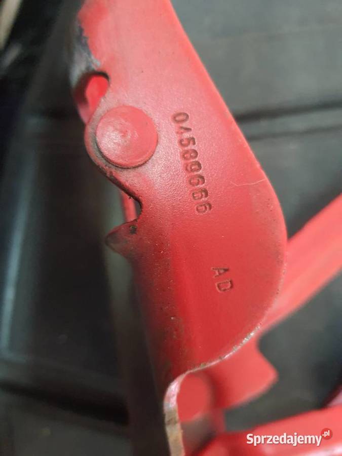 Zawias klapy prawy tył dodge challenger lift osobowe śląskie Bytom