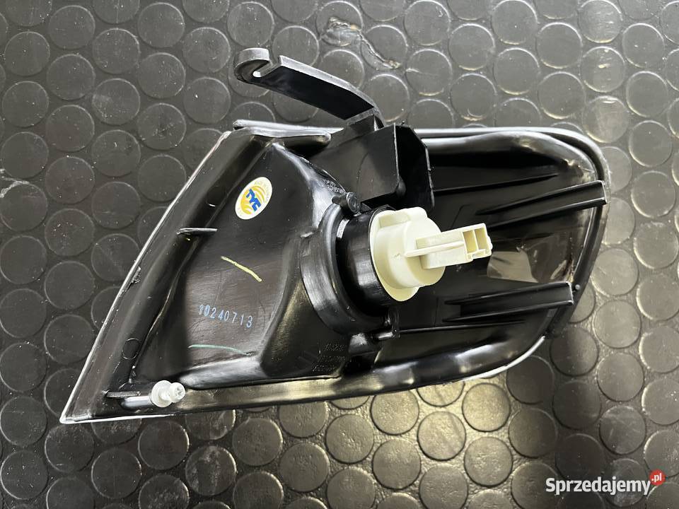 Prawy kierunkowskaz do NISSAN ALMERA N15 Kierunkowskazy Zgorzelec